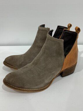 Diba Gray Suede & Honey Brown Leather Cutaway Ankle Boots Size 7.